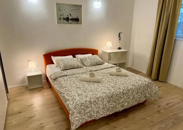 Santo Charming In Old Town Of * 斯普利特