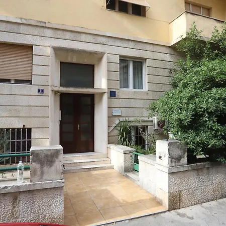 Santo Charming In Old Town Of Spalato